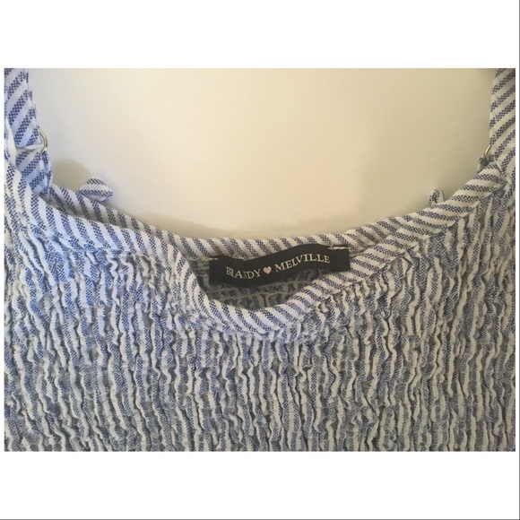 Brandy Melville FINAL MARKDOWN🌷IZZY Crop Top - Picture 2 of 7